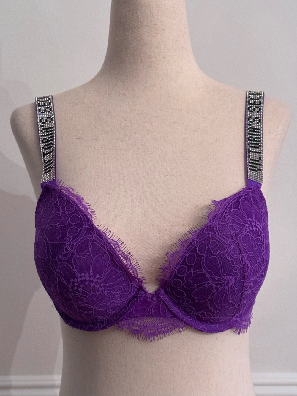 Victoria's Secret NWOT Purple Lace Push-Up Bra Rhinestone Logo Strap 34C